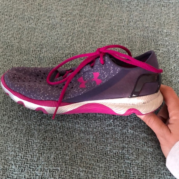 UA running shoes - Picture 2 of 5